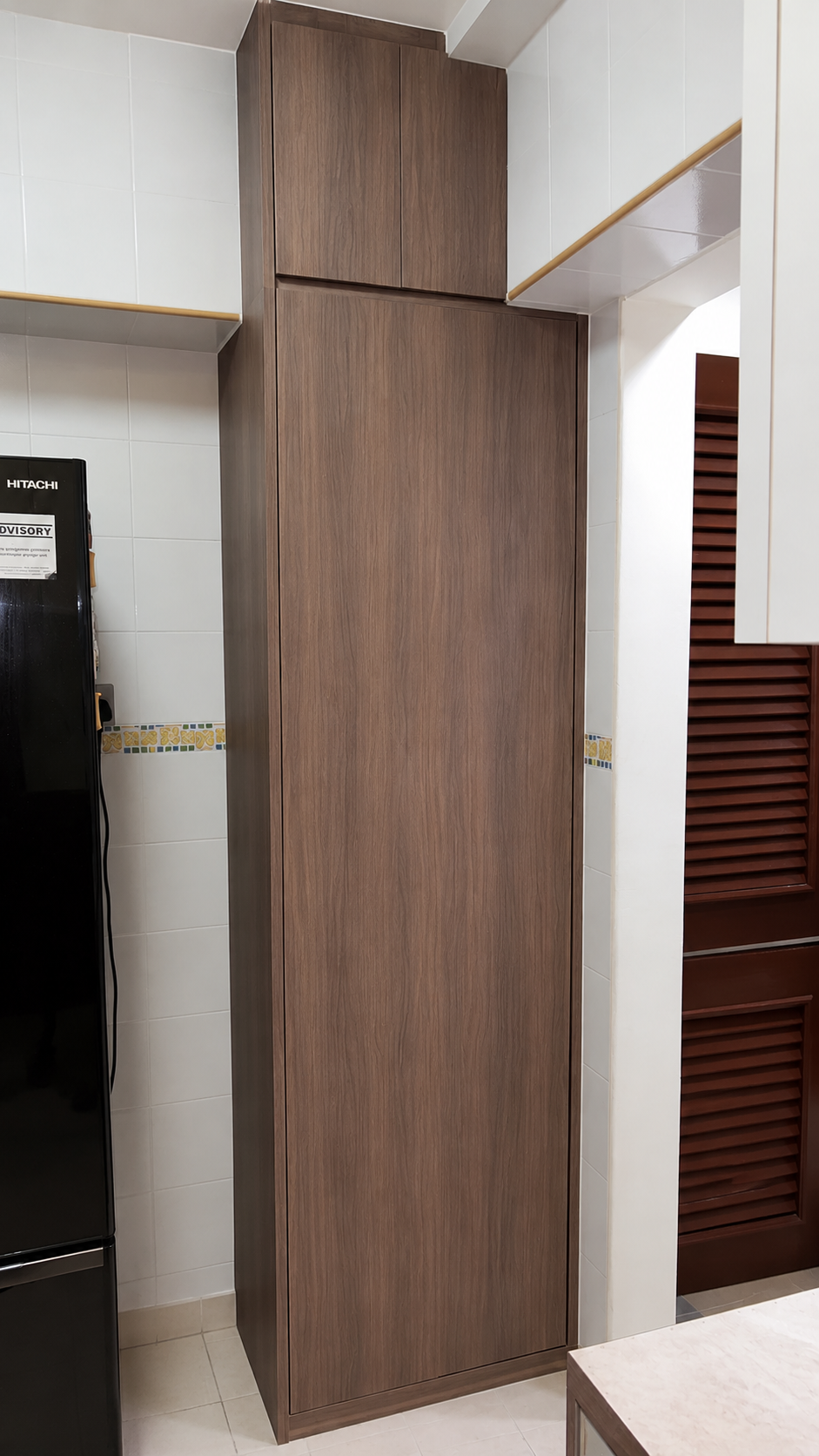 HDB bathroom with glass screen and coordinated vanity