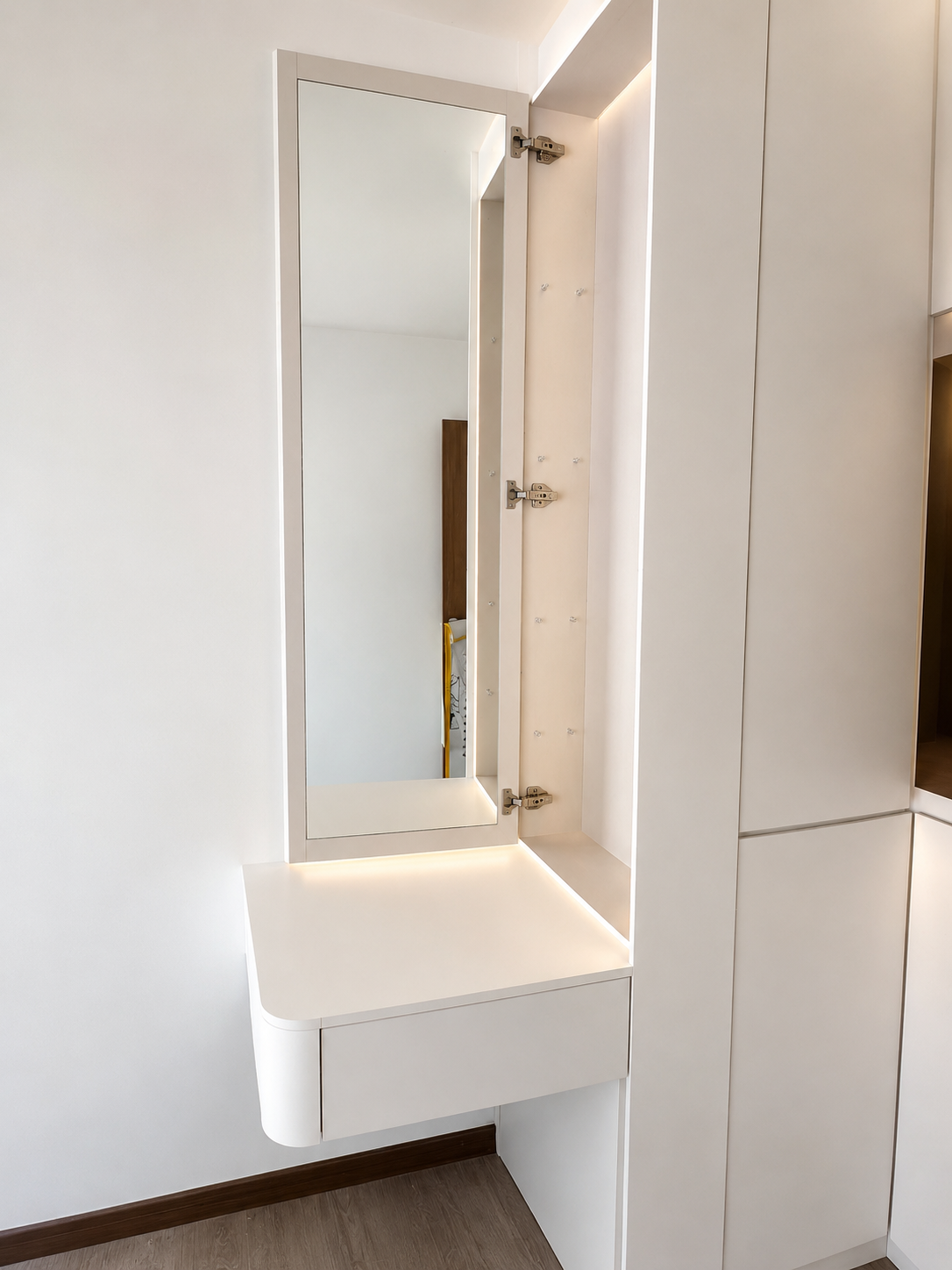 built-in master wardrobe scribed to the wall in a bartley hdb flat